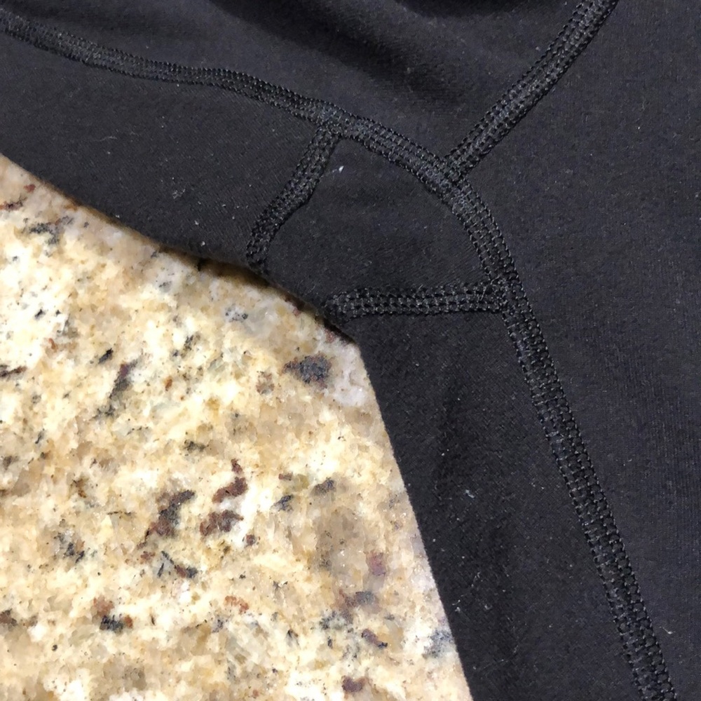 Lululemon Reversible Crop - Picture 3 of 16
